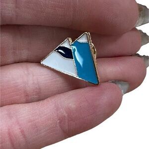 ⭐2 for $14⭐ ⭐3 for $18⭐ ❤ MIX AND MATCH!❤ MOUNTAIN enamel pin